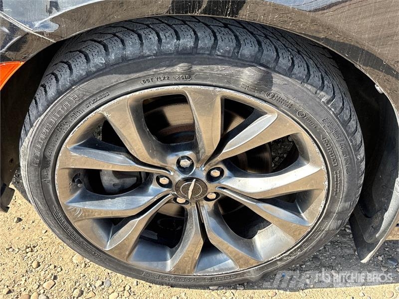 Chrysler 200 Kistehergépjárművek
