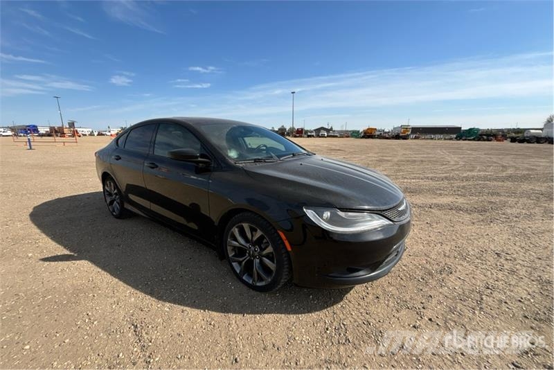 Chrysler 200 Kistehergépjárművek