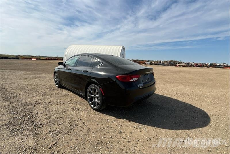 Chrysler 200 Kistehergépjárművek