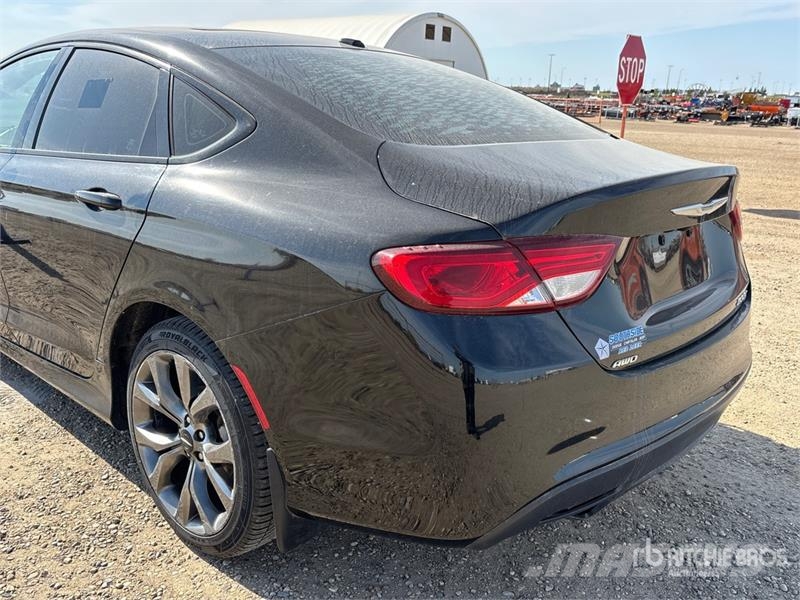 Chrysler 200 Kistehergépjárművek