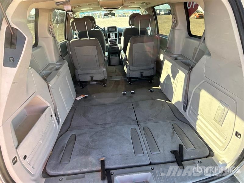 Chrysler Town & Country Touring Minivan Otomobiller