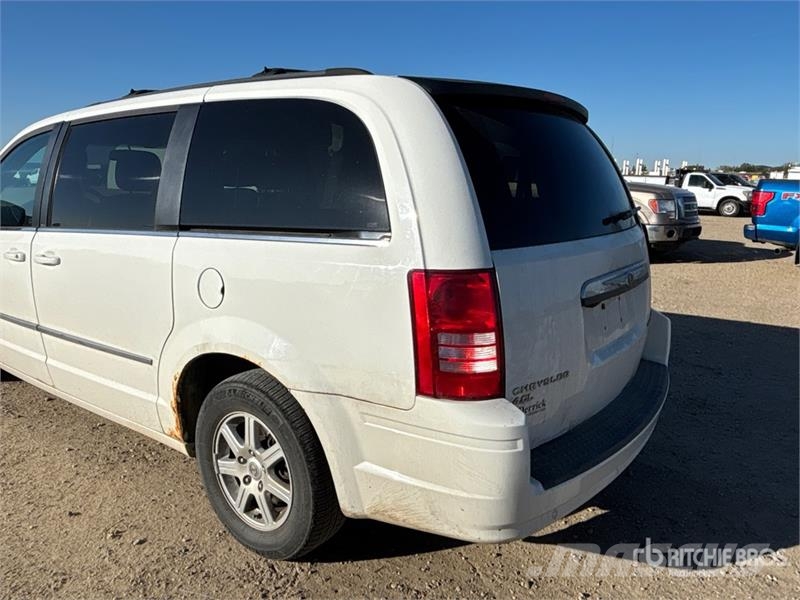 Chrysler Town & Country Touring Minivan Otomobiller