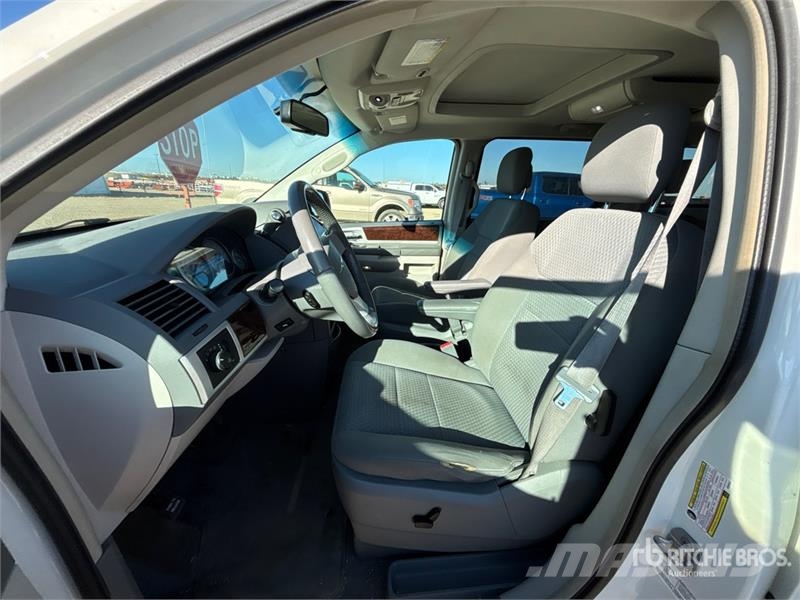 Chrysler Town & Country Touring Minivan Otomobiller