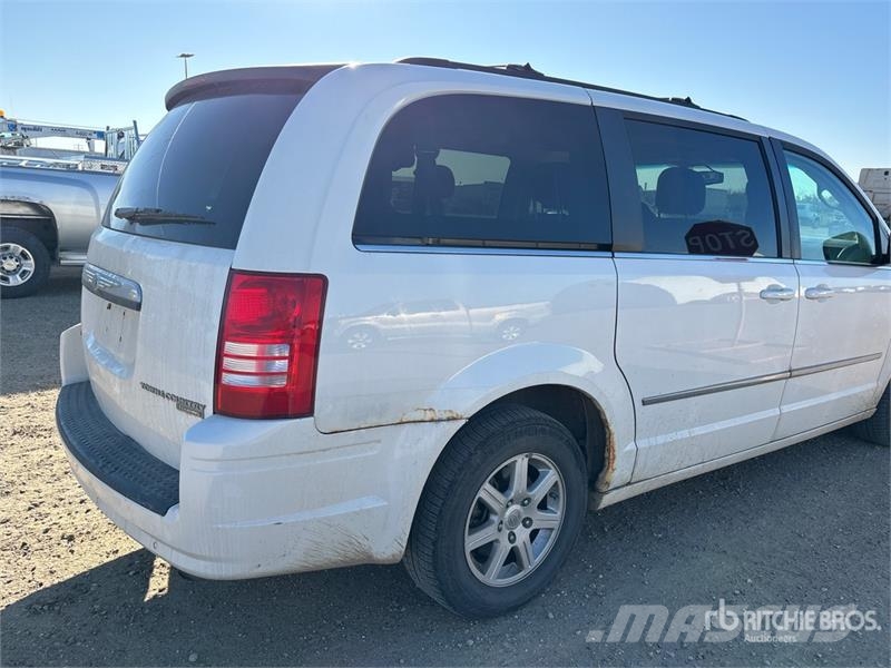 Chrysler Town & Country Touring Minivan Otomobiller