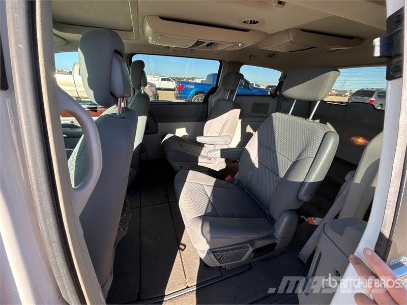 Chrysler Town & Country Touring Minivan Otomobiller