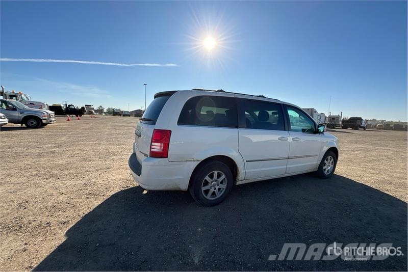 Chrysler Town & Country Touring Minivan Otomobiller