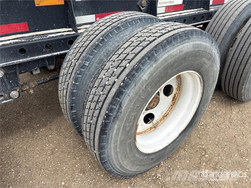 CIMC 40 ft Tri/A Extendable Container Trailer Containerhenger