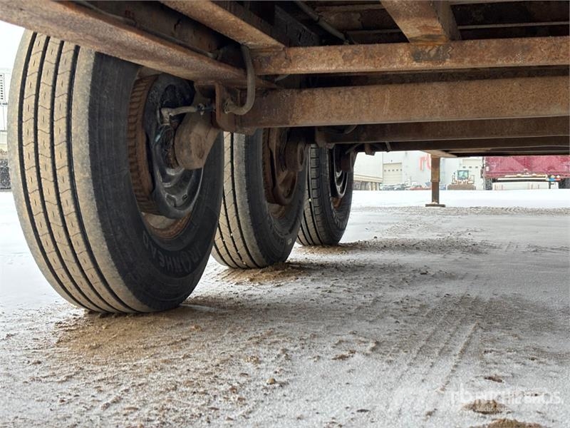CJay 30 ft Tri/A Gooseneck Flatbed Trailer مقطوروات مسطحة/مفصلية الجوانب