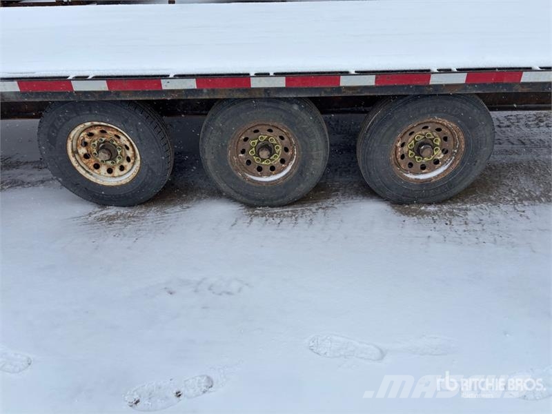 CJay 30 ft Tri/A Gooseneck Flatbed Trailer مقطوروات مسطحة/مفصلية الجوانب
