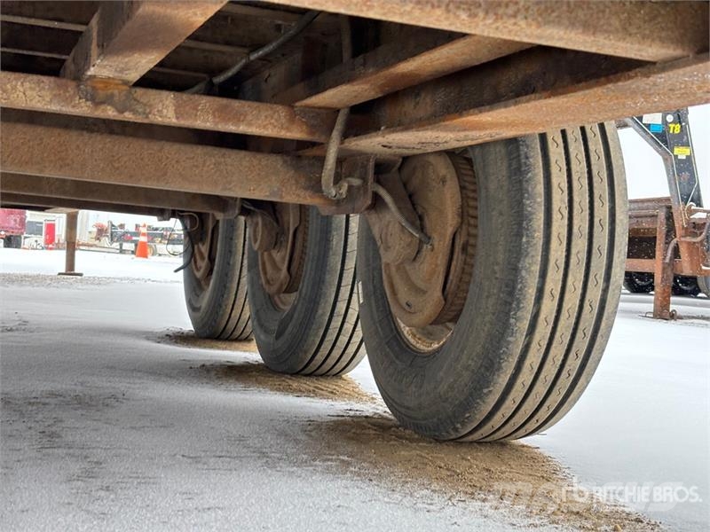 CJay 30 ft Tri/A Gooseneck Flatbed Trailer مقطوروات مسطحة/مفصلية الجوانب