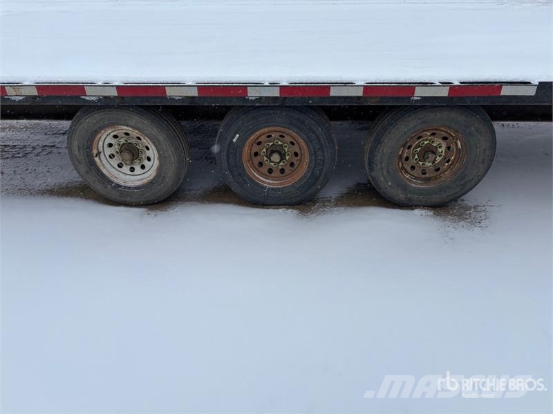CJay 30 ft Tri/A Gooseneck Flatbed Trailer مقطوروات مسطحة/مفصلية الجوانب