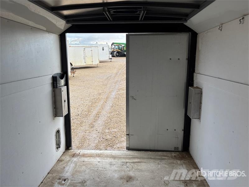 CJay CJ716 16 ft T/A Enclosed Trailer Remorque Fourgon