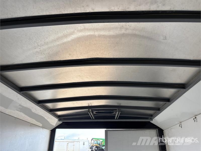 CJay CJ716 16 ft T/A Enclosed Trailer Remorque Fourgon