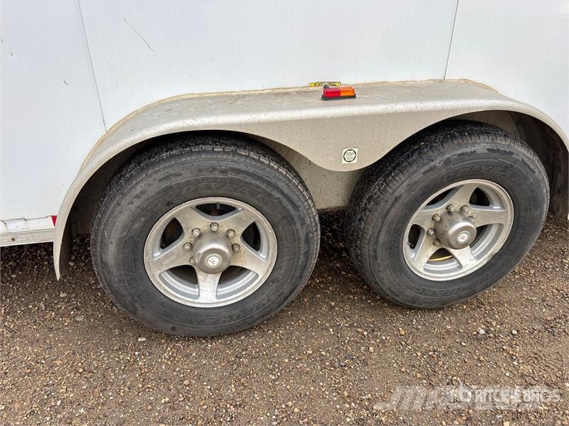 CJay CJ716 16 ft T/A Enclosed Trailer Remorque Fourgon