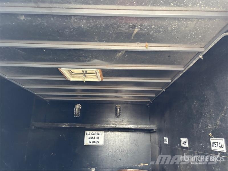 Cjay Trailers 16 ft x 82 in Portable T/A Enclosed Drugi deli