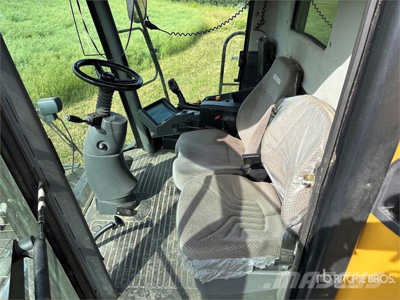 CLAAS 560R Combine Harvester Mähdrescher