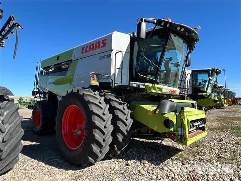 CLAAS 8700 Combine Harvester Mietitrebbiatrici