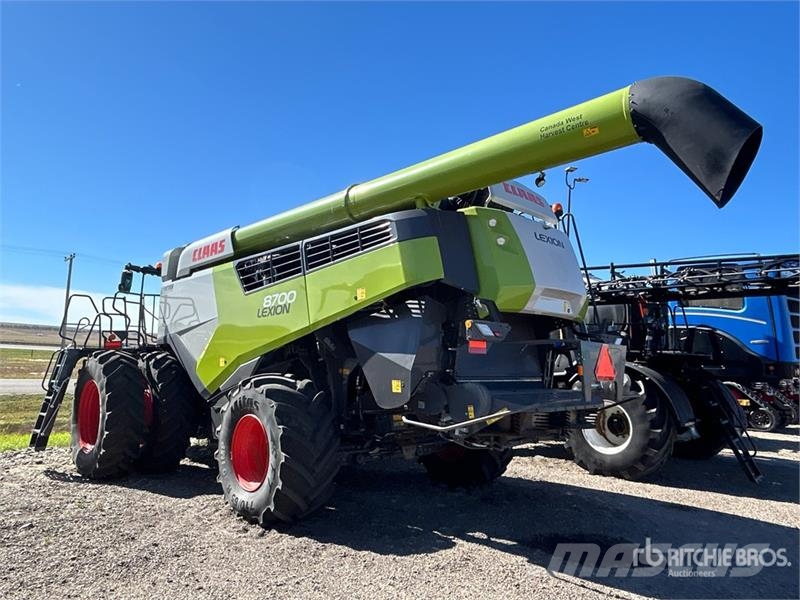 CLAAS 8700 Combine Harvester Mietitrebbiatrici