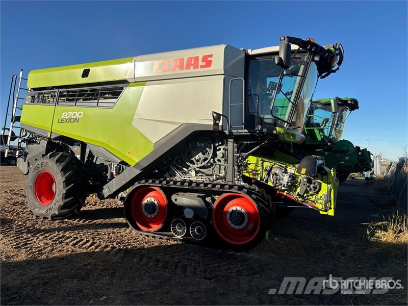 CLAAS 8700 Lexion Combine Harvester حصادات