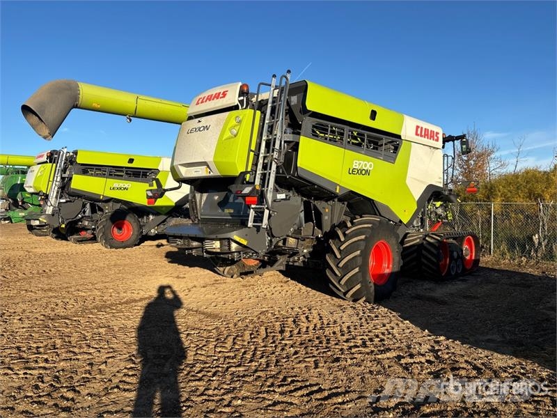 CLAAS 8700 Lexion Combine Harvester حصادات