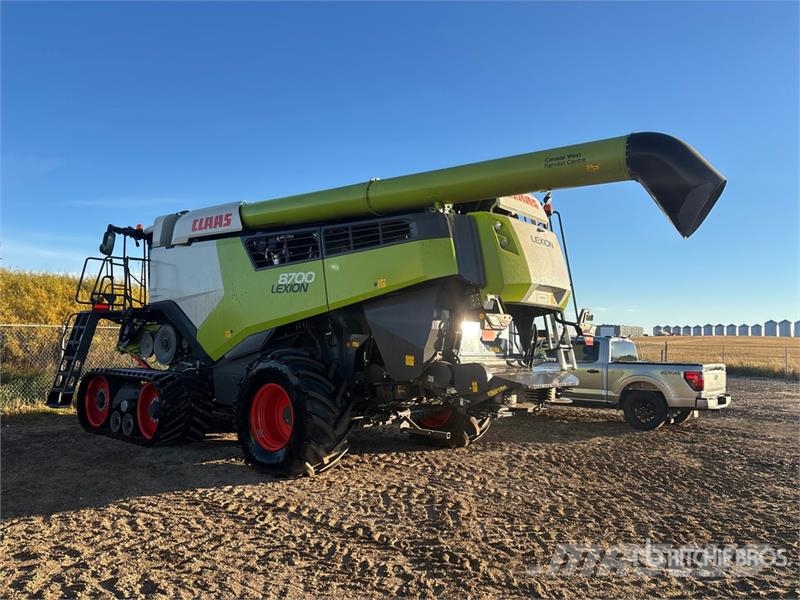 CLAAS 8700 Lexion Combine Harvester حصادات