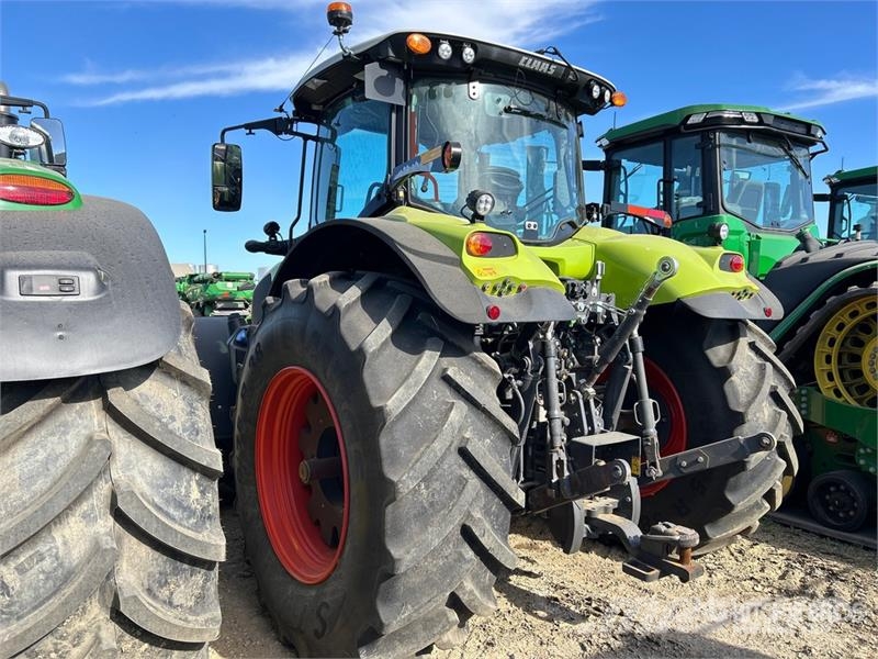 CLAAS Axion 820 4WD Tractor Trattori