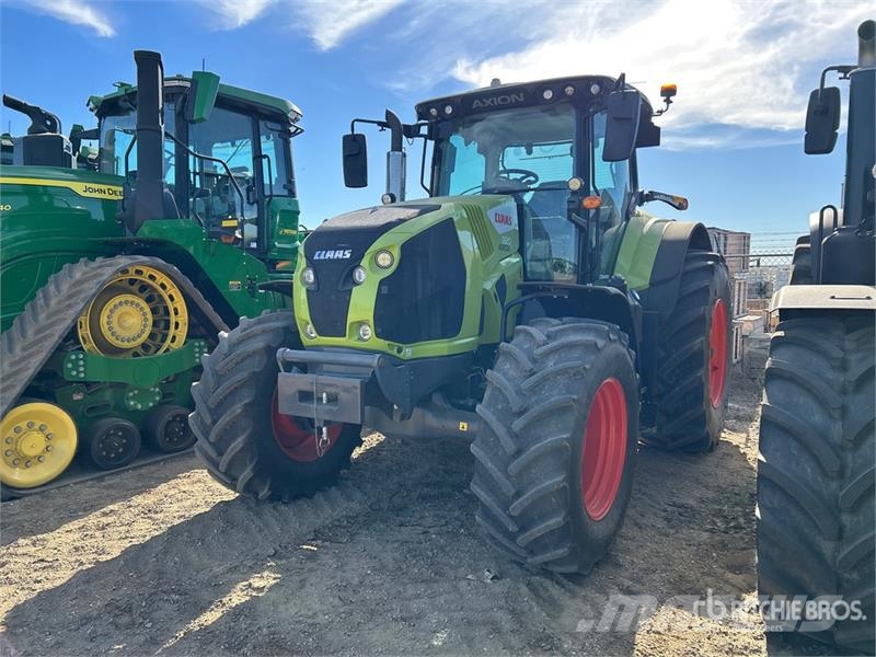 CLAAS Axion 820 4WD Tractor Trattori