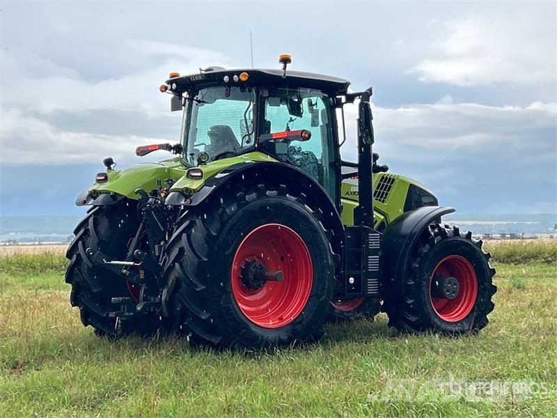 CLAAS Axion 880 4WD Tractor Tractors
