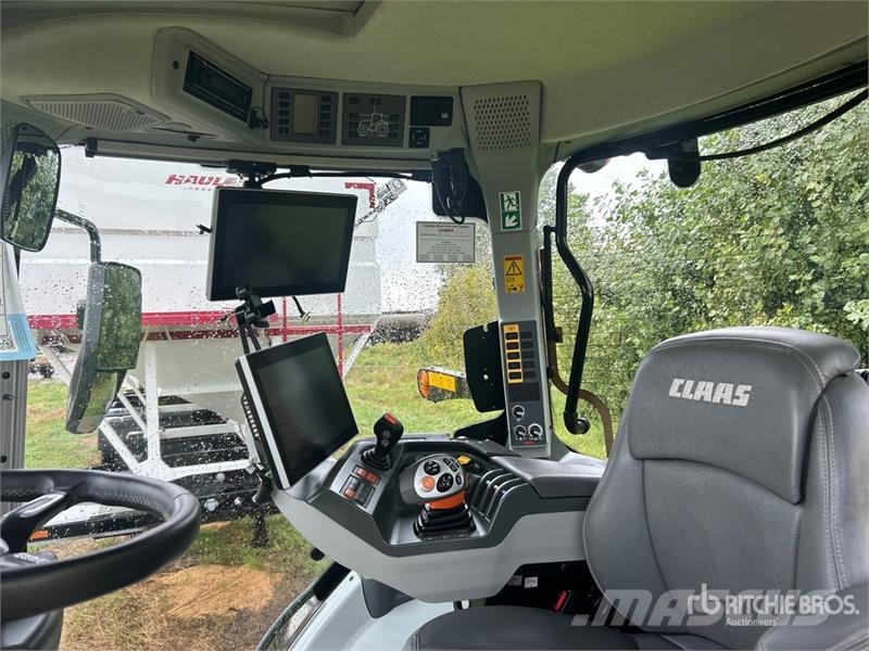 CLAAS Axion 880 4WD Tractor Tractors