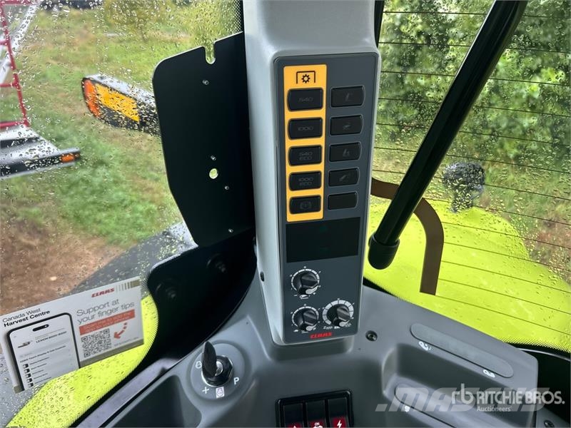 CLAAS Axion 880 4WD Tractor Tractors