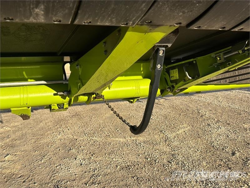 CLAAS Convio 1230 40 ft Flex Draper Combine Header رؤوس الحصادات الدراسات