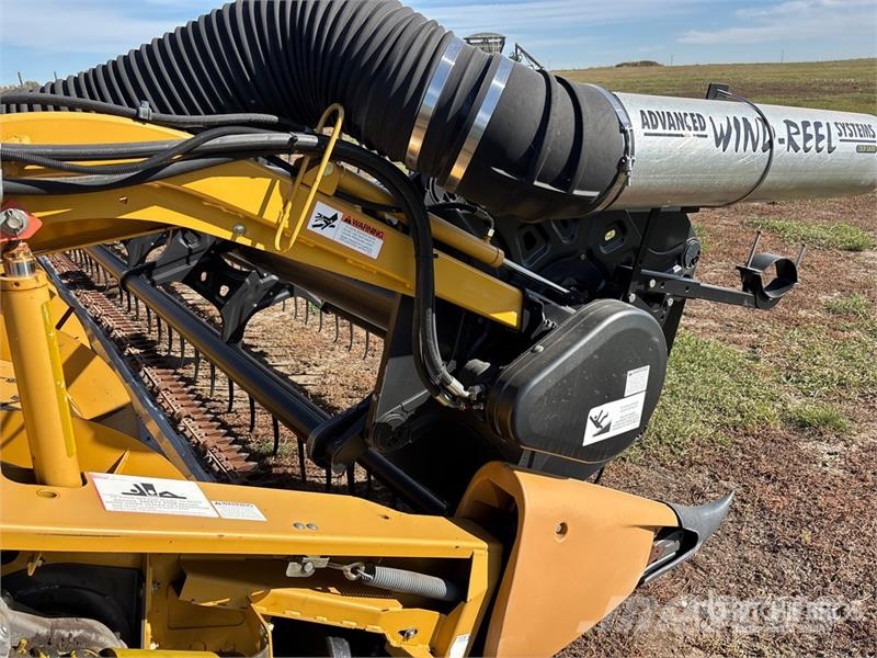 CLAAS MaxFlex 1050 35 ft Flex Combine Header Combine harvester heads