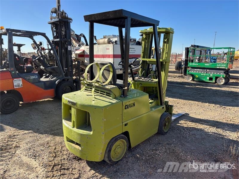 Clark 4100 lb Forklift Kahveltõstukid - muud