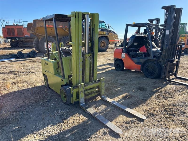 Clark 4100 lb Forklift Kahveltõstukid - muud