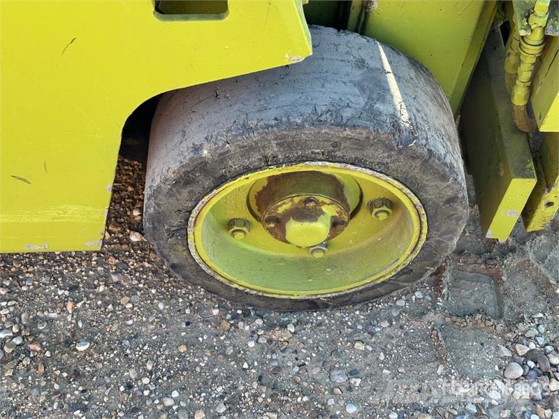 Clark C500-50 4100 lb Cushion Tire Forklift Wózki widłowe inne
