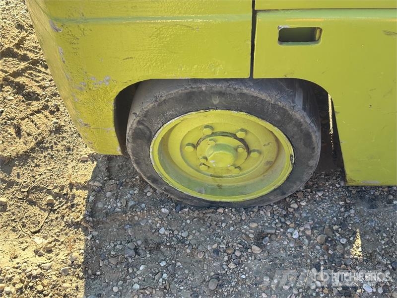 Clark C500-50 4100 lb Cushion Tire Forklift Wózki widłowe inne