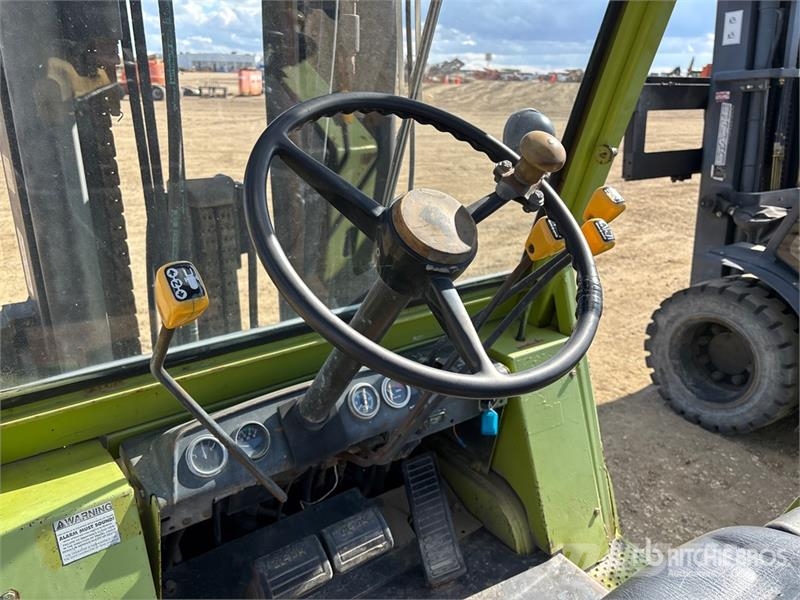 Clark C500 9100 lb Pneumatic Tire Forklift Gaffeltrucker - Annet