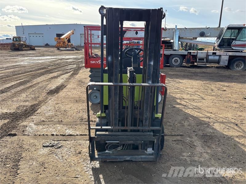 Clark ECG20 6590 lb Electric Forklift Electric forklifts