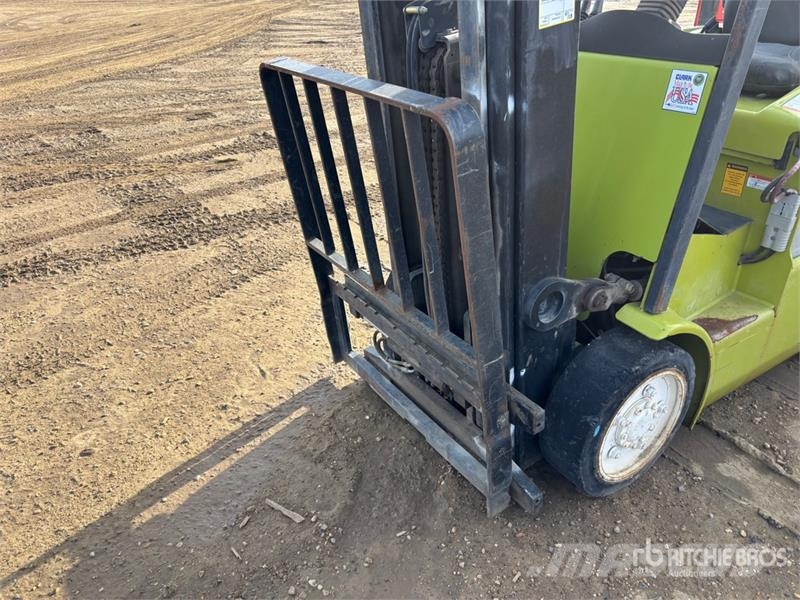 Clark ECG20 6590 lb Electric Forklift Electric forklifts