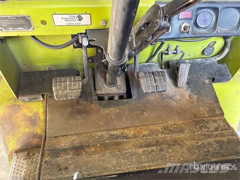Clark GPX20E 3325 lb Pneumatic Tire Forklift Інше