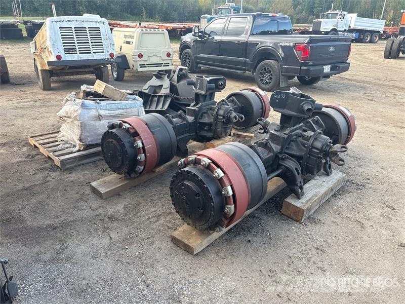 Clark of (2) Clark BD 71000 Planetary Axles (Unused) Muut