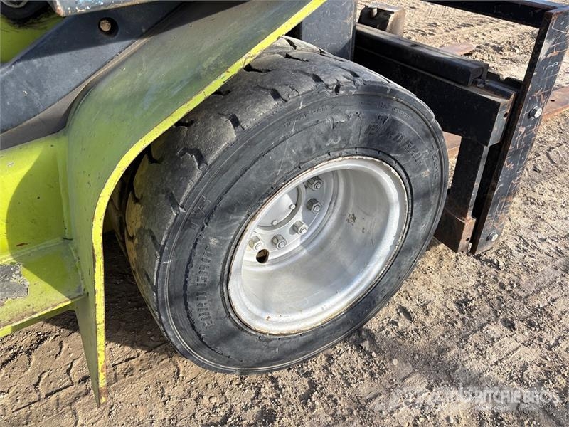 Clarke CMP-50-SL 8600 lb Forklift Otras carretillas elevadoras