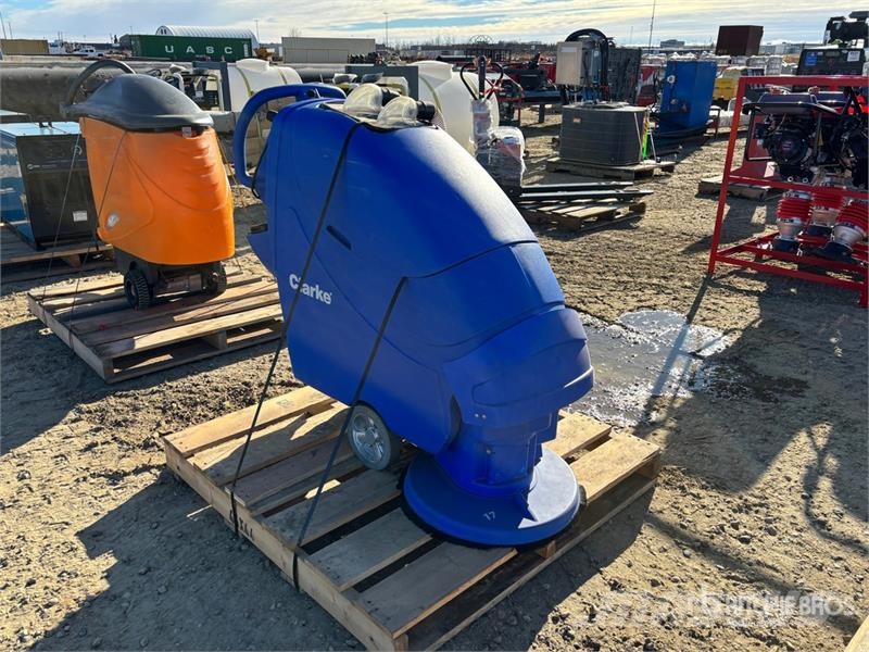 Clarke Walk-Behind Floor Scrubber Autre remorque agricole