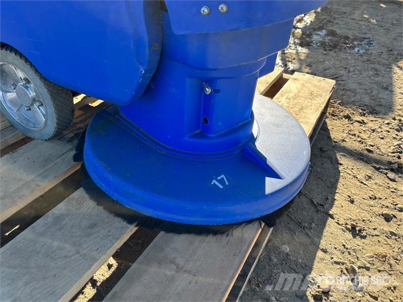 Clarke Walk-Behind Floor Scrubber Autre remorque agricole