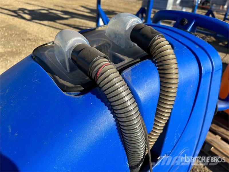 Clarke Walk-Behind Floor Scrubber Autre remorque agricole