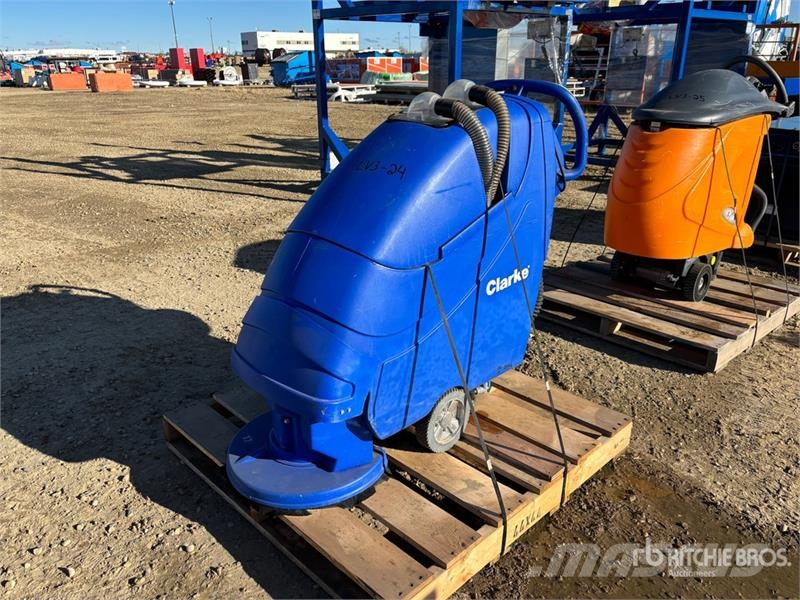 Clarke Walk-Behind Floor Scrubber Autre remorque agricole