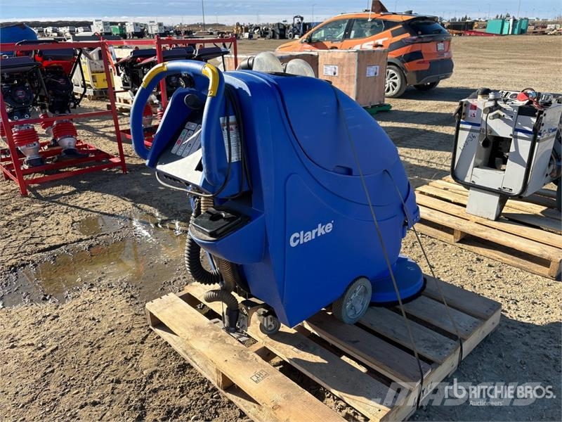 Clarke Walk-Behind Floor Scrubber Autre remorque agricole