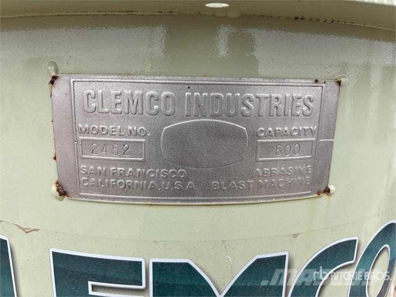 Clemco 2452 Sand Blast Pot Drugi deli