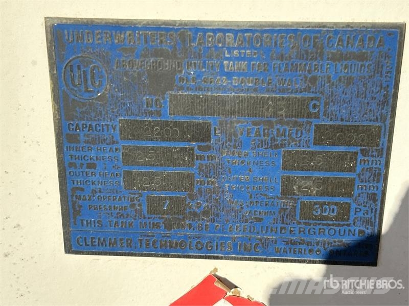 Clemmer 2200 L Steel Fuel Tank Kütusemahutid