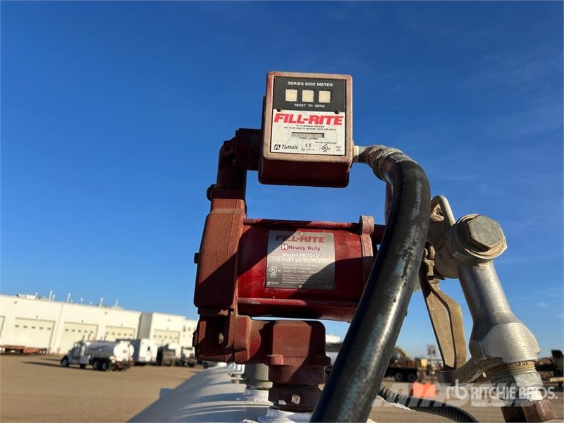 Clemmer 4500 L Skid Mounted Steel Fuel Tank Brandstof-en toegevoegde tanks